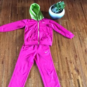 Youth Girl’s Nike Track Set